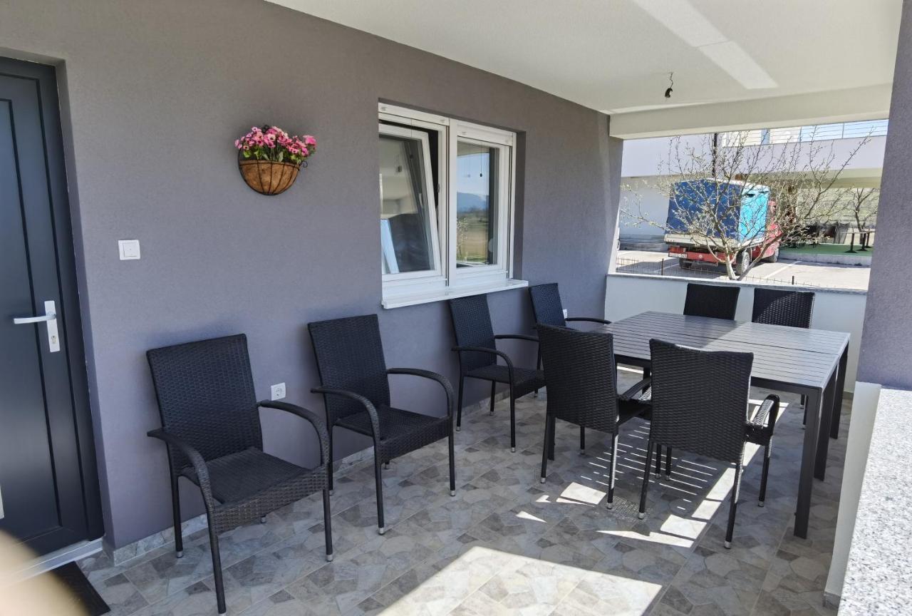 Vikendica Bosnjak Prozor Exterior foto